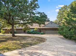 1904 Valley View Rd, Okmulgee, OK 74447