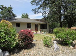 1104 NW D St, Grants Pass, OR 97526