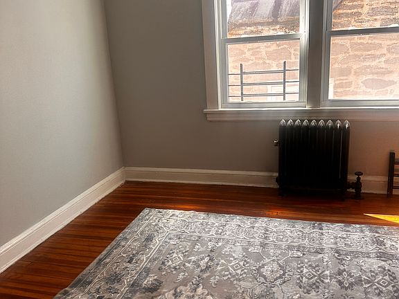 4th image of 290 E Sidney Ave #2