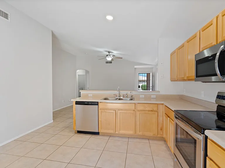 9214 E Calle Arroyo Rapido — Photo 8