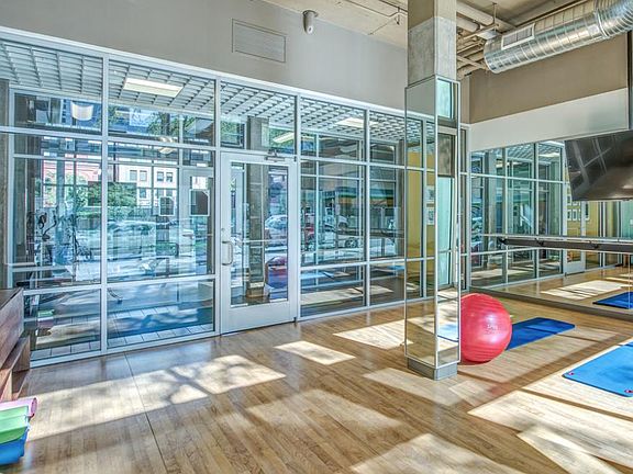 5th image of 1050 17th St #232
