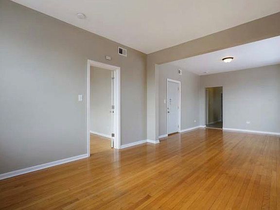 4th image of 5806 W Fullerton Ave #2