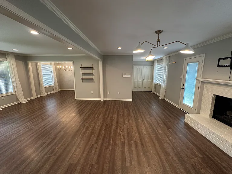 895 Barbara Lynn Dr — Photo 8