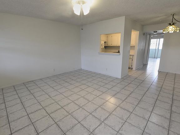 3rd image of 327 Camden N