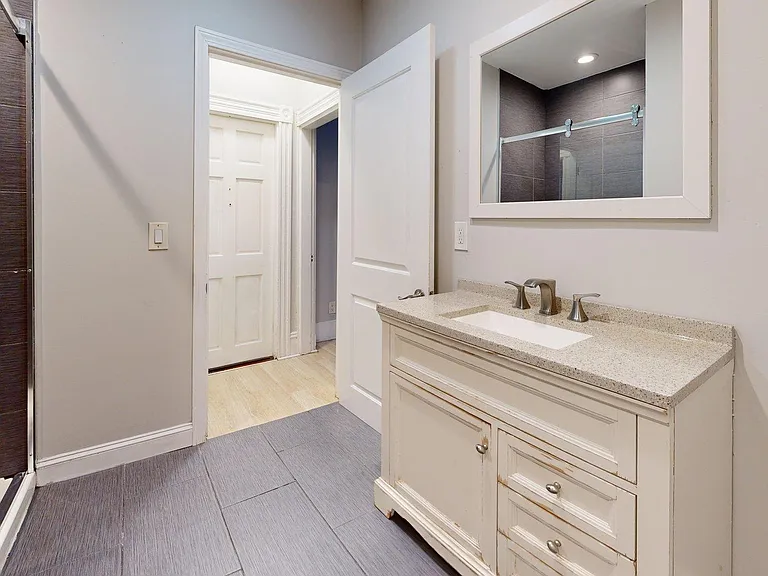 225 E Eagle St #1 — Photo 11