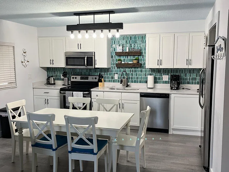 299 E Central Blvd #11 — Photo 6