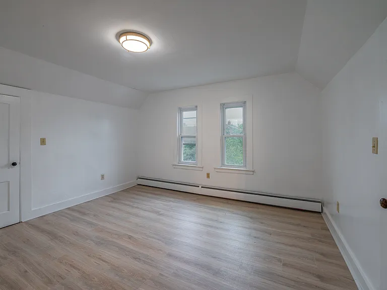 115 Foster St #2A — Photo 9