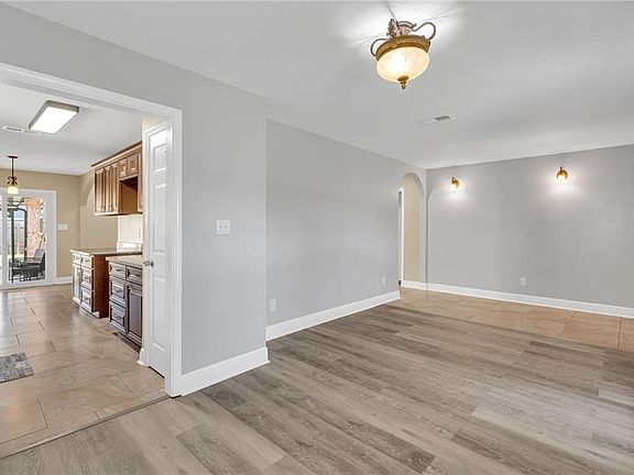 4th image of 7533 Mayo Rd