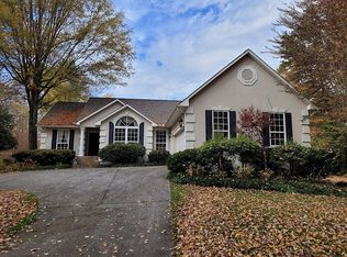 298 Pettit Ln, Wartburg, TN 37887