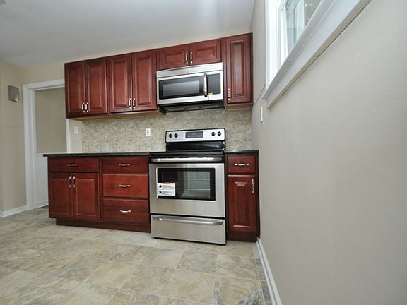 5th image of 1731 Jefferson Ave