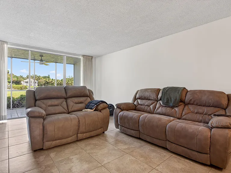 3150 NE 48th Ct #104 — Photo 19