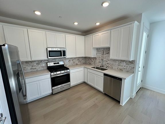 4th image of 491 Prosecco Way