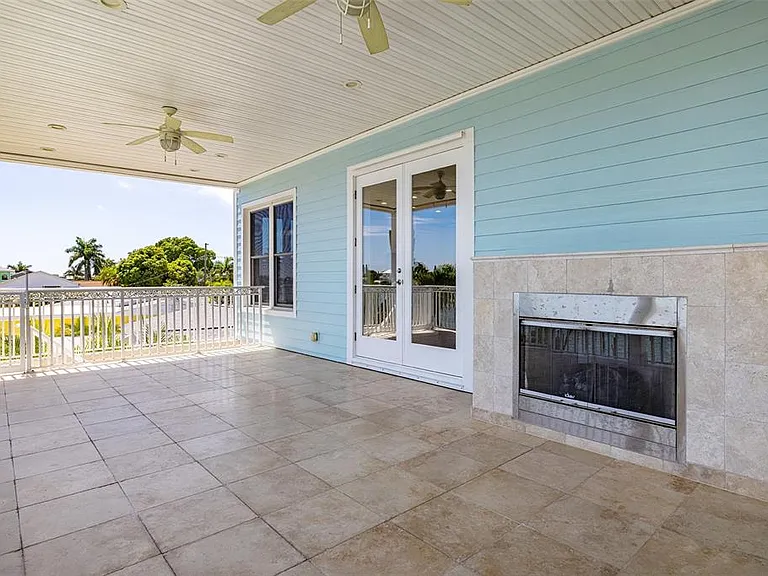 821 Bay Point Dr — Photo 19