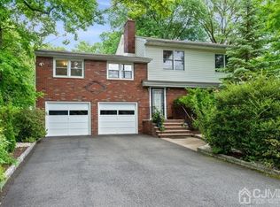 18 Parker Rd, Edison, NJ 08820