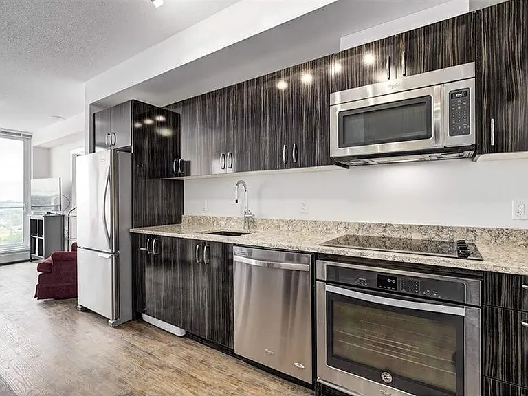 450 8th Ave SE #1505 — Photo 4
