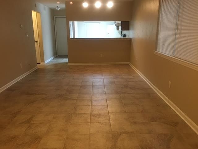 2nd image of 3204 Ginger Dr