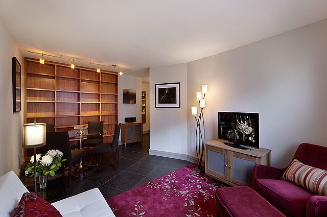 1st image of 305 W 18th St APT 2-B
