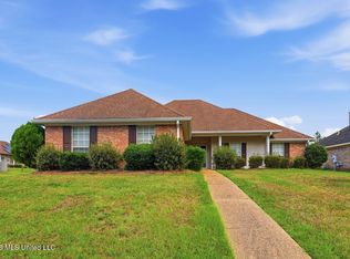 112 E Magnolia Pl, Pearl, MS 39208