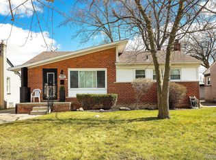 1765 Meadowlane St, Inkster, MI 48141