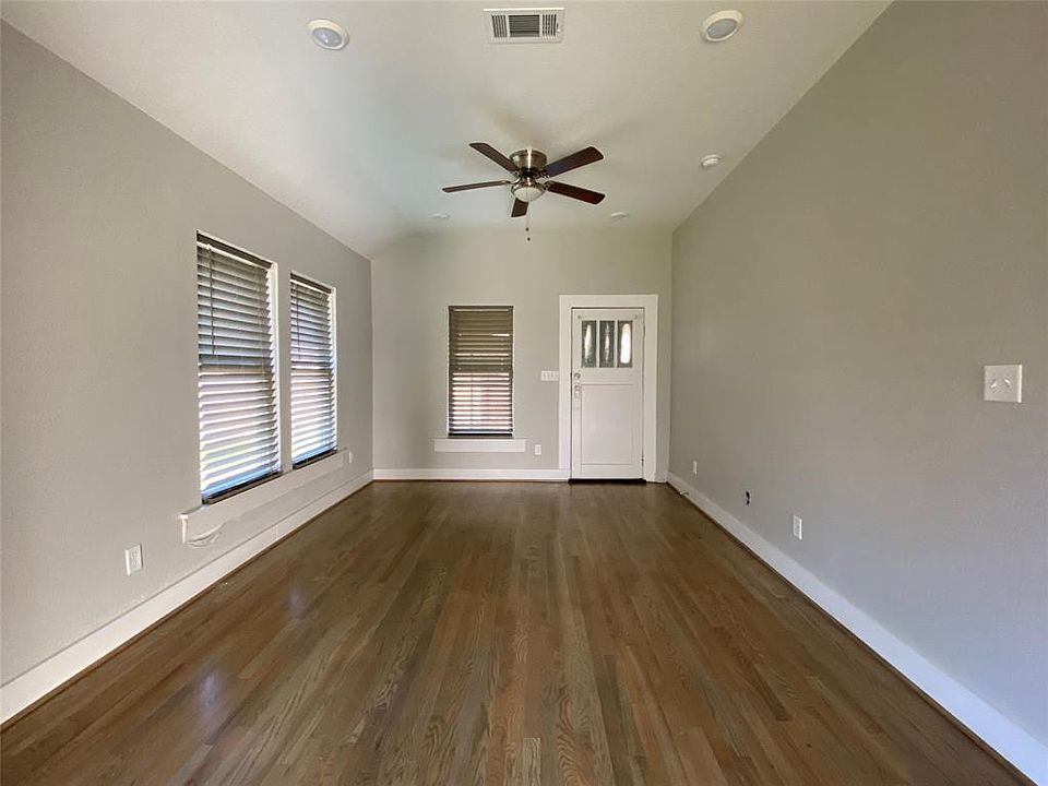 1st image of 10209 Irvington Blvd