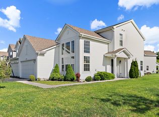 315 Maryland Ln, Pingree Grove, IL 60140