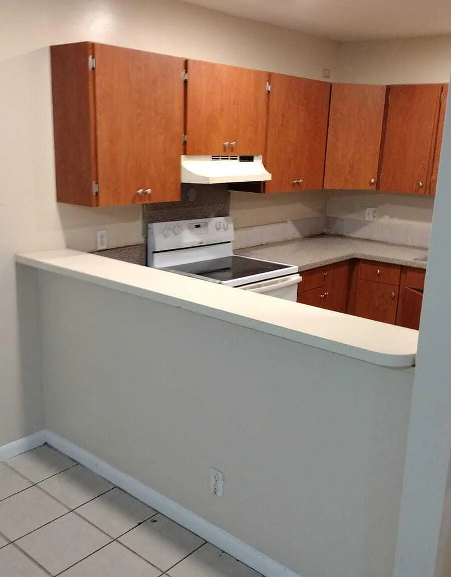2 bed, 2.0 bath, 1002 sqft, $2,100 — Photo 2