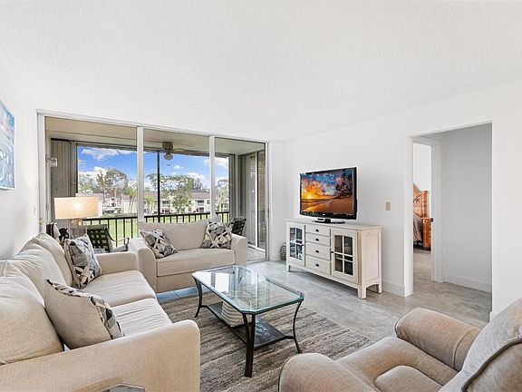5th image of 1085 Forest Lakes Dr #8302