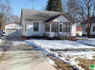 1317 12th St, Onawa, IA 51040