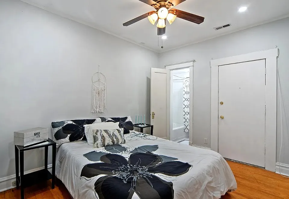 256 Washington Blvd #2