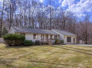 8 Patricia Ann Dr, Haverhill, MA 01830