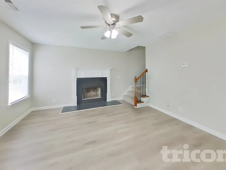 1256 Lasalle Dr — Photo 3
