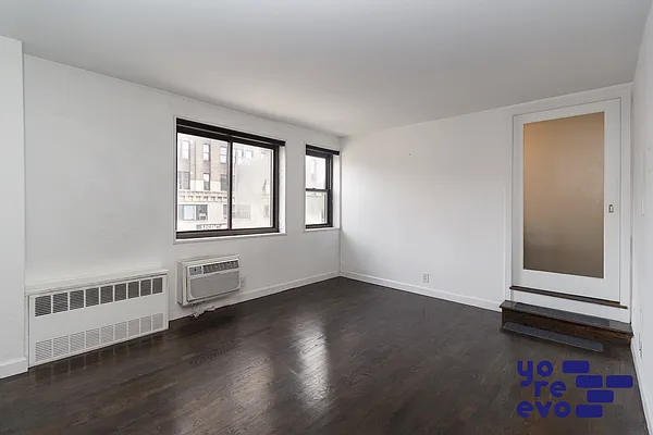 Sold by Yoreevo, LLC | media 1
