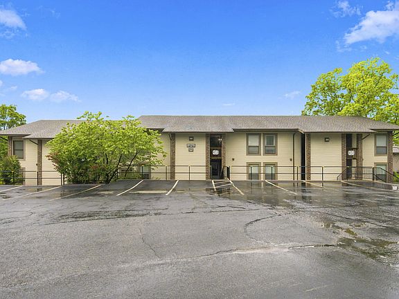 2nd image of 257 Clubhouse Drive #2 BLDG 38