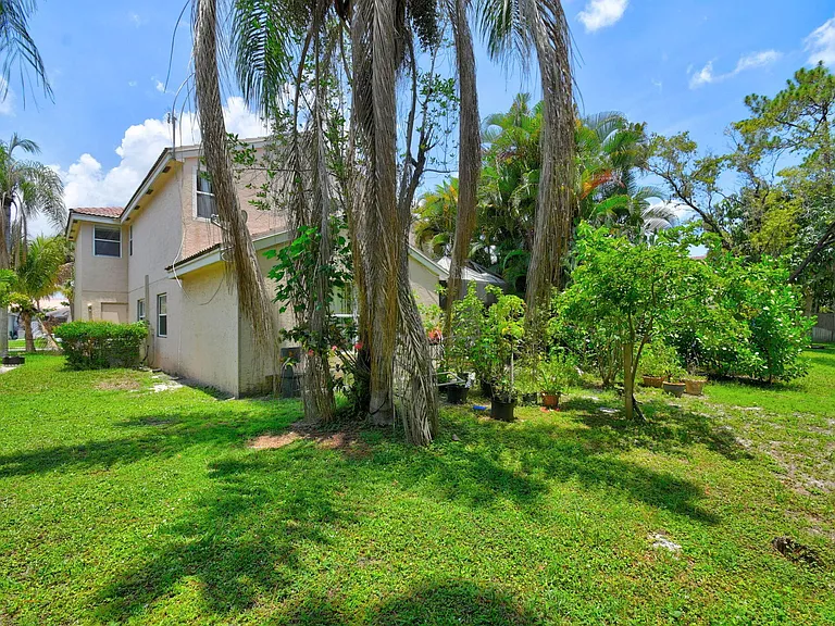 8332 Bermuda Sound Way — Photo 42