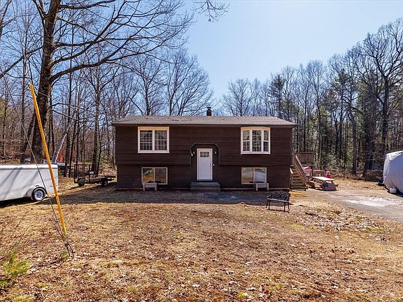 2nd image of 560 Conant Rd