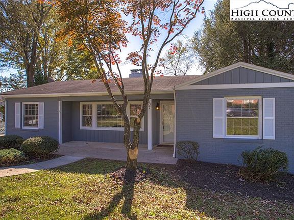 2nd image of 207 W Park Dr