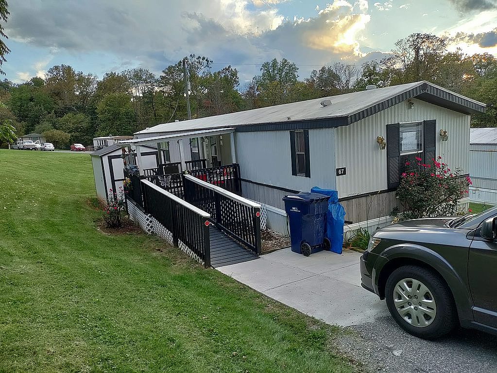 67 Boggs Mountain Loop, Elliston, VA 24087 Zillow