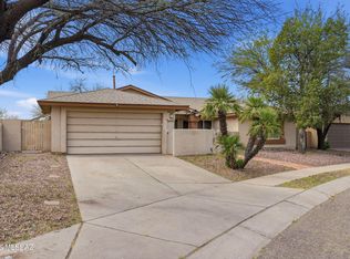 5900 S Hillerman Dr, Tucson, AZ 85746