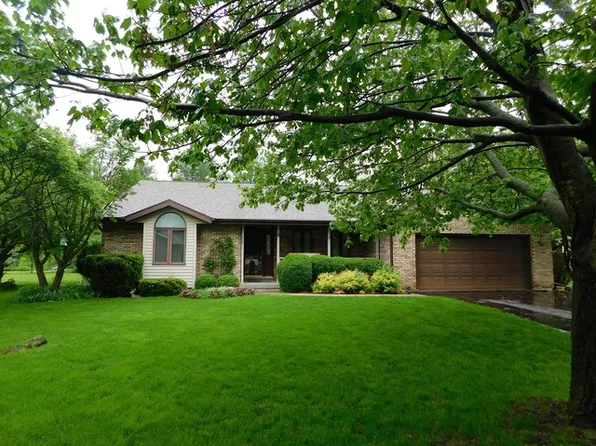 502 Trotter Ct, Oregon, IL 61061