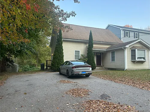 59 Maple Ave #A Photo 1 59 Maple Ave #A Photo 1