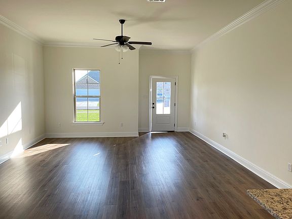 Dogwood III B - Living - DSLD Homes