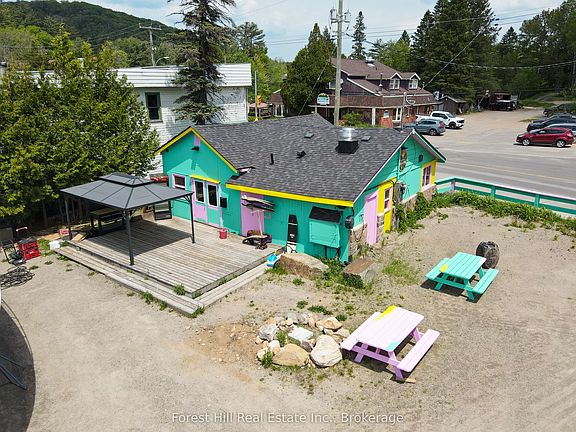 5th image of 1092 Main St