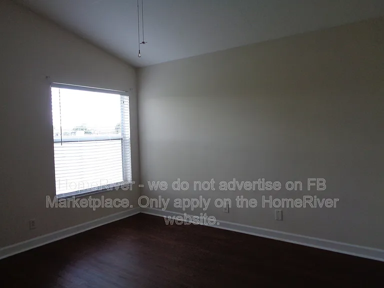 7512 Stirling Bridge Blvd N — Photo 15