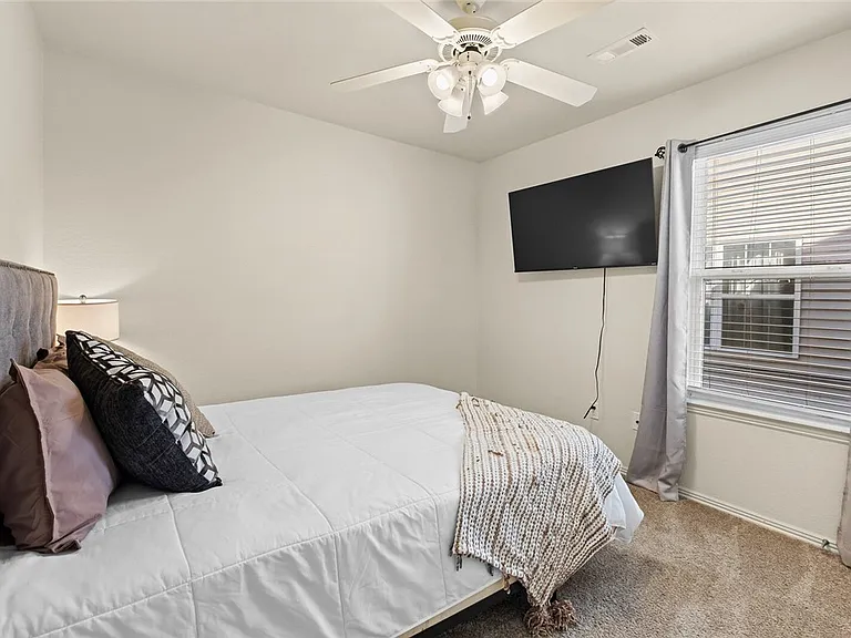 4462 W Alberta St — Photo 18
