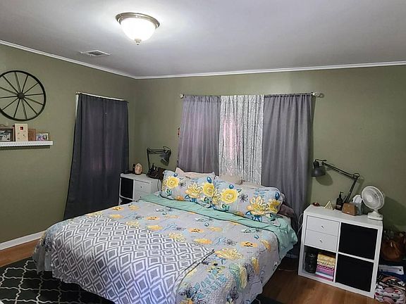 5th image of 6 Ryerson Ave #2
