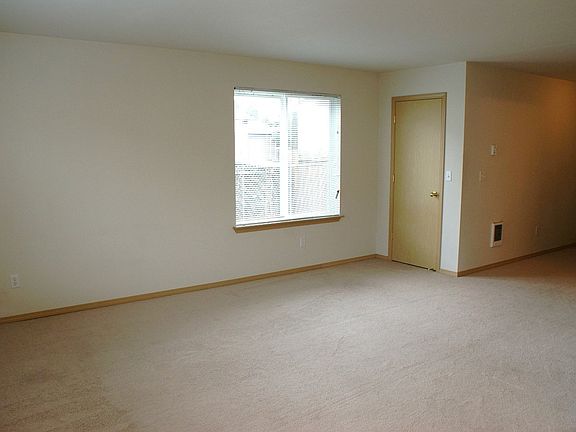 3rd image of 1310 3rd St SE #U101