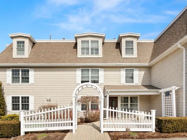 3 Pirmi Ln #4, Gloucester, MA 01930