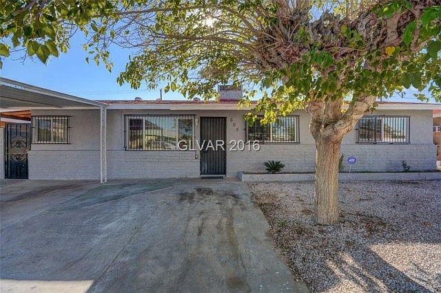 1st image of 605 Leonard Ave