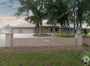 1855 N Paradise Cv, Morris, IL 60450