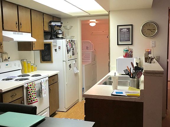 2nd image of 1068 E Watercress Ln APT 4L